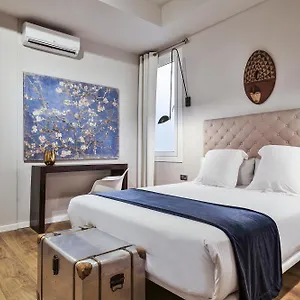 The Conica Deluxe 2*, Barcelona España